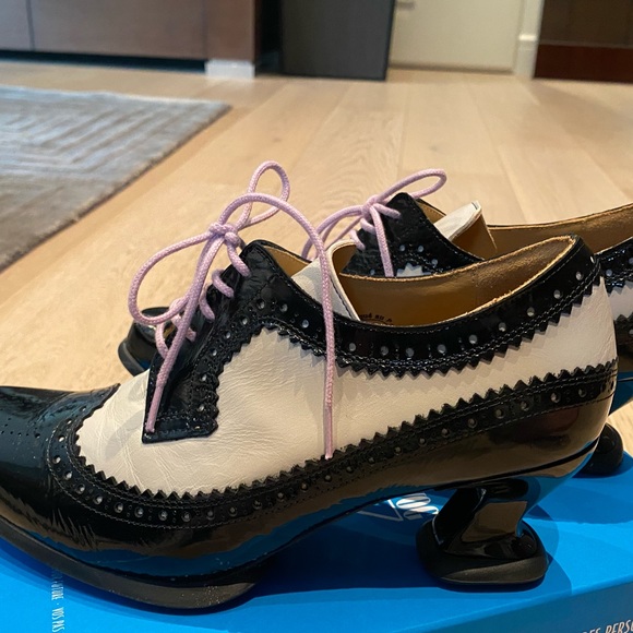 John Fleuvog SOLE TALK DR. GUNTER BROGUED LACE-UP HEELS size 8.5, Like NEW - Picture 6 of 15